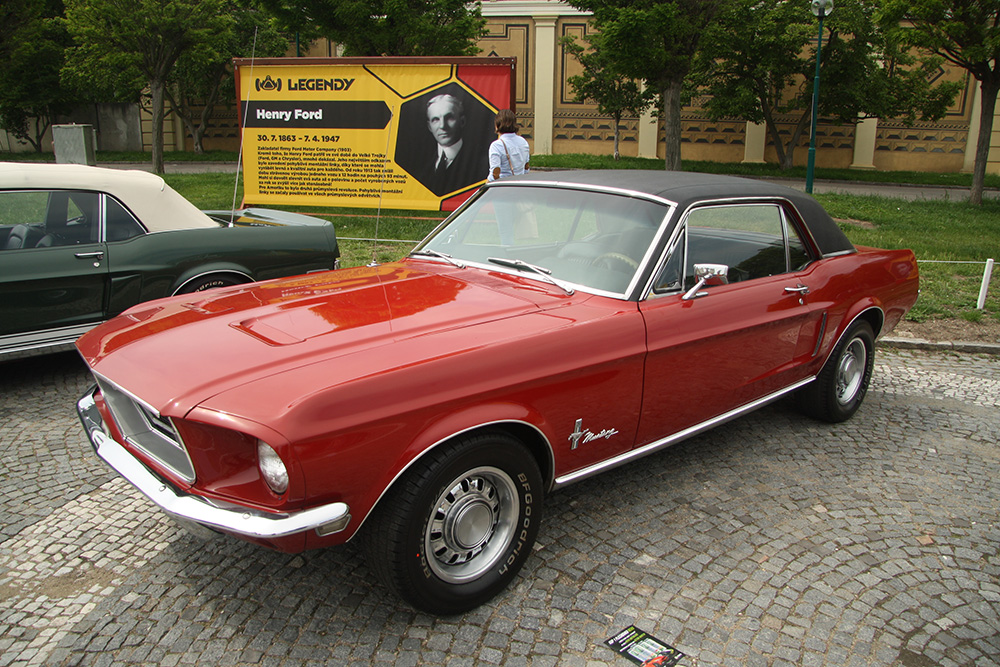 mustang_1968_at_legendy_2019_in_prague