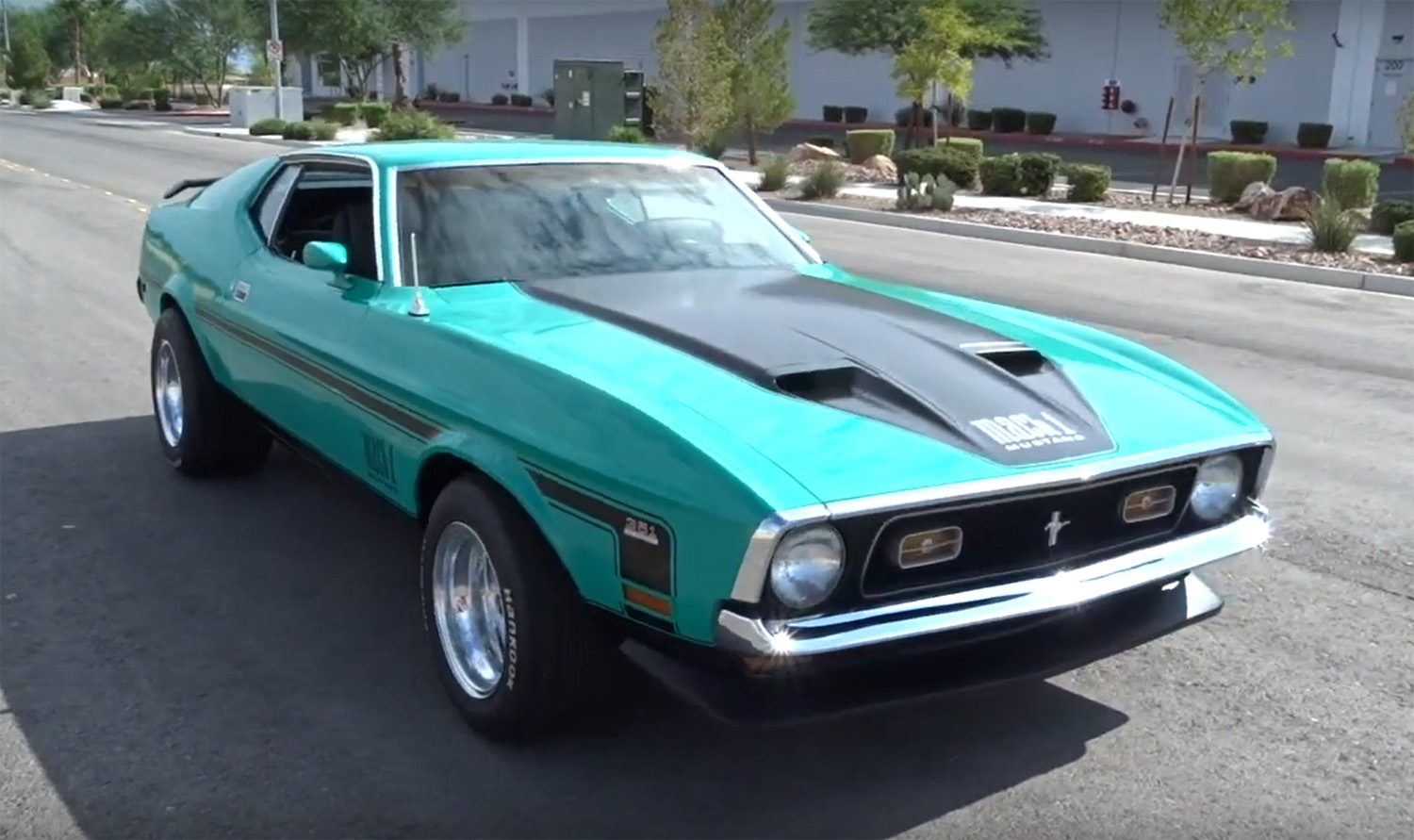 SportsRoof Mach 1 Cobra Jet Ram Air de 1971 Grabber Green Metallic